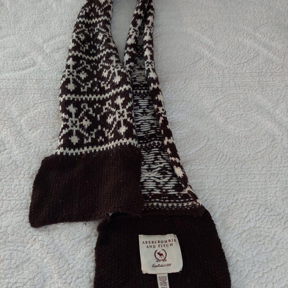 Abercrombie & Fitch Brown and White Knit Scarf